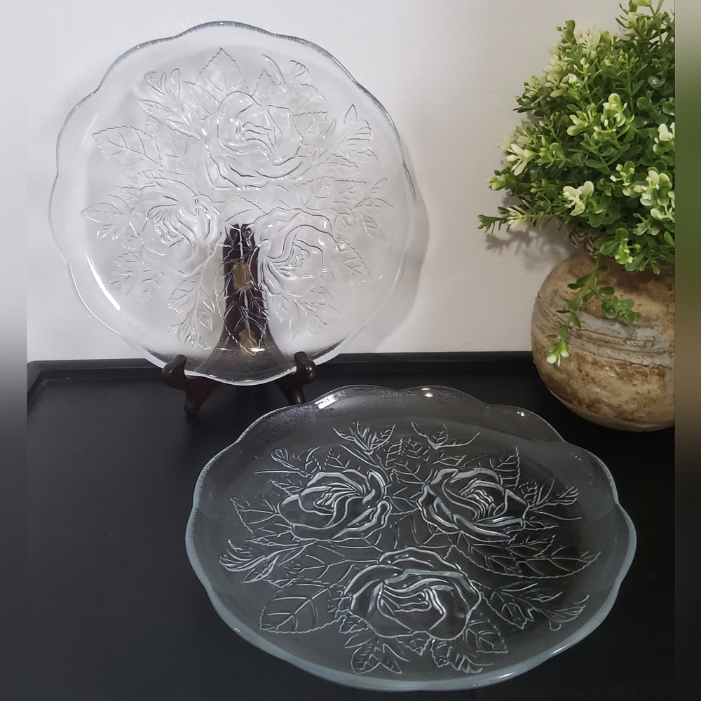 Vintage Pasari Crystal Livia Glass Dinner Plate, set of 2